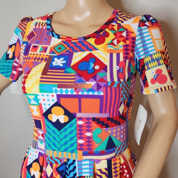 NWT LuLaRoe Disney Amelia Dress Mickie Minnie Short Sleeve Pockets Size Small - Picture 6 of 16